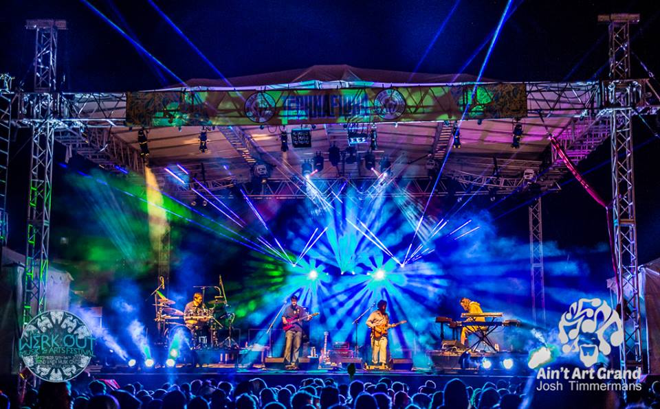 548391_436429416476167_1285871604_n